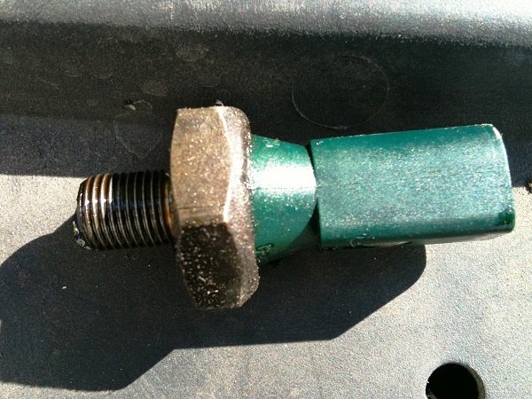 Изучаем и самостоятельно меняем датчики на автомобилях Фольскваген Гольф