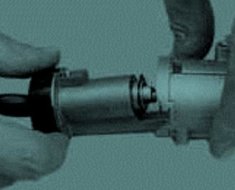 Пособие по замене катушки и замка зажигания на Chevrolet (Aveo T300 и других моделях) Пособие по замене катушки и замка зажигания на Chevrolet (Aveo T300 и других моделях)