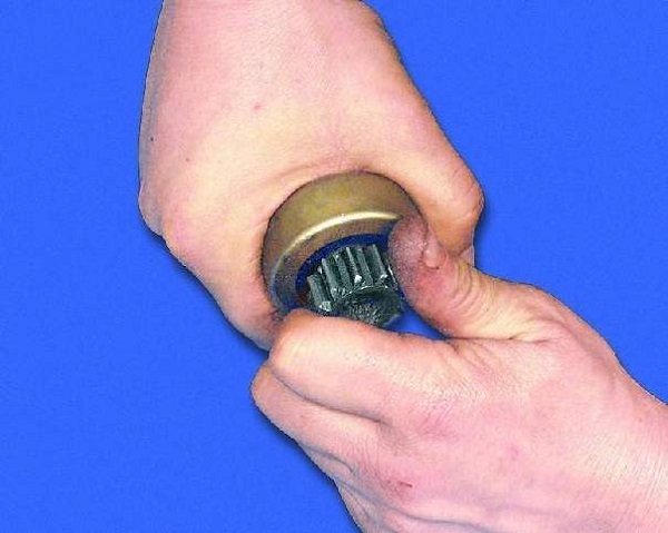 Ремонт стартера автомобиля ВАЗ 2109 своими руками: рекомендации и видео Ремонт стартера автомобиля ВАЗ 2109 своими руками: рекомендации и видео