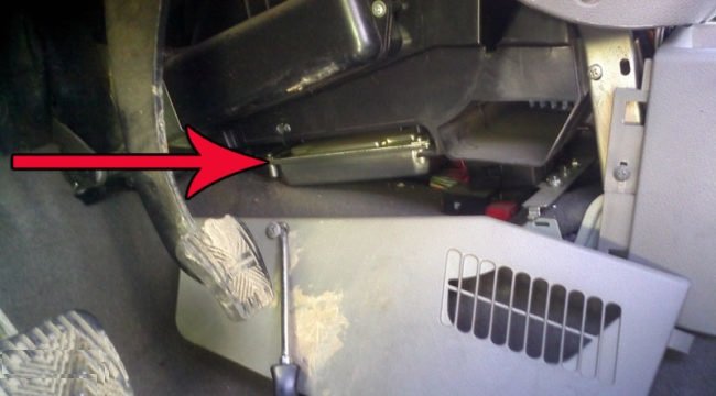 Описание работы ЭБУ на автомобилях Lada Kalina, Granta и Priora, руководство по замене Описание работы ЭБУ на автомобилях Lada Kalina, Granta и Priora, руководство по замене