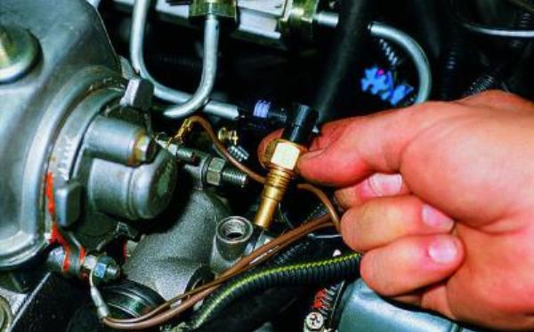 Описание работы датчиков (скорости и других) и системы управления двигателем Lada Granta