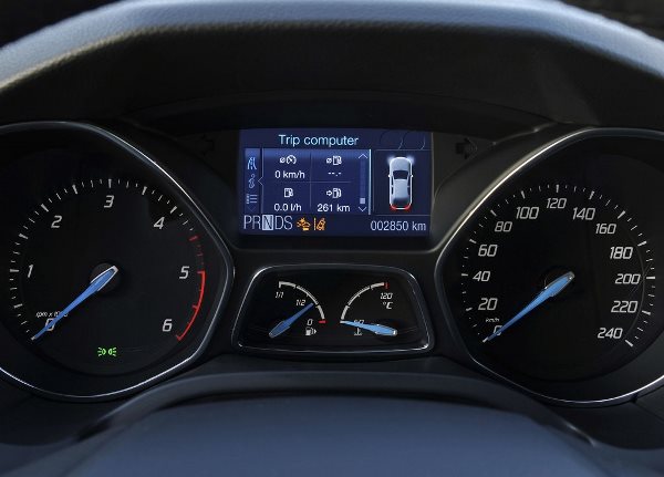 Как выглядит панель приборов Ford Focus, как ее снять и поменять самостоятельно?