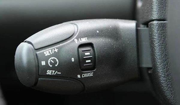 Характеристика круиз-контроля: разновидности, особенности эксплуатации