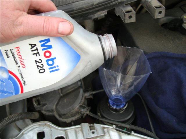 Как выбрать масло для гидроусилителя руля и поменять своими руками? Как выбрать масло для гидроусилителя руля и поменять своими руками?