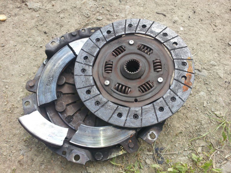 Инструкция по замене диска сцепления своими руками в условиях гаража