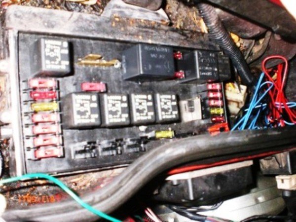 Руководство по замене блока предохранителей на ВАЗ 2115 инжектор, расшифровка
