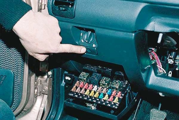 Руководство по замене блока предохранителей на ВАЗ 2112, расшифровка