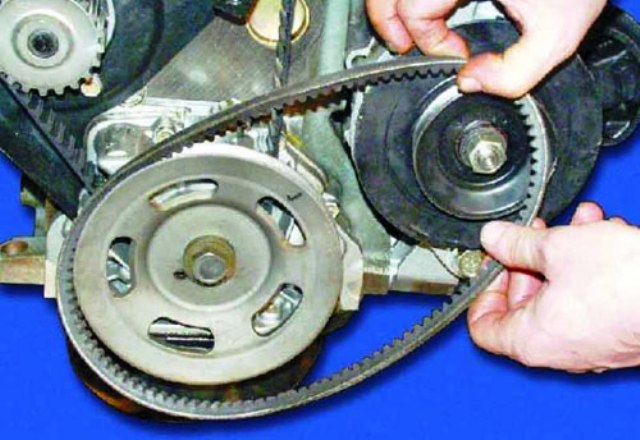 Практическое руководство по замене ремня генератора, признаки его износа