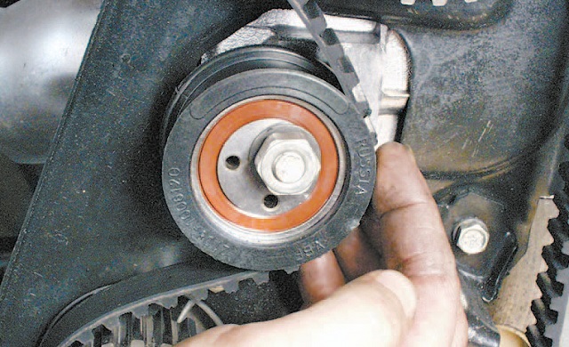 Подробная инструкция по квалифицированной замене ремня ГРМ на ВАЗ 2109 Подробная инструкция по квалифицированной замене ремня ГРМ на ВАЗ 2109