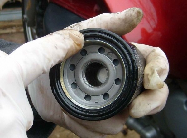 Инструкция, как выбрать и заменить масляный фильтр на Hyundai Accent