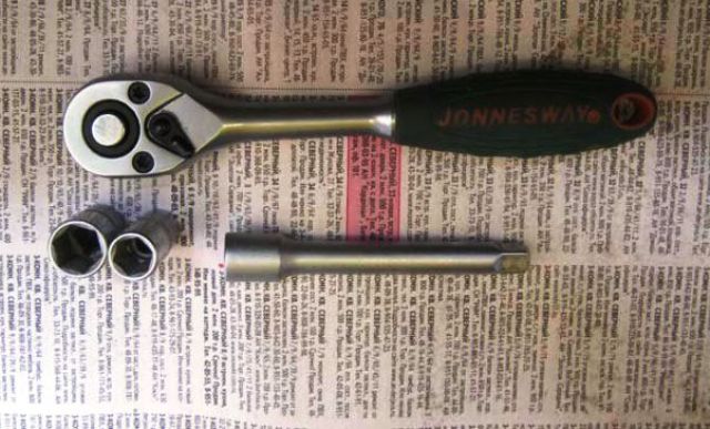 Установка кросс защиты картера на автомобиль Lada Kalina 2 самостоятельно