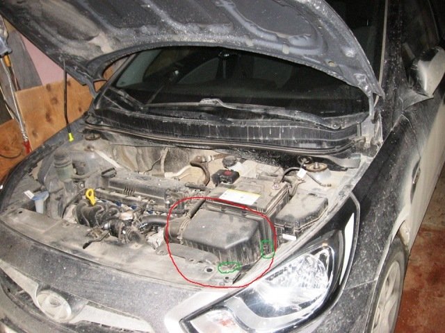 Инструкция по замене воздушного фильтра на автомобиле Hyundai Solaris