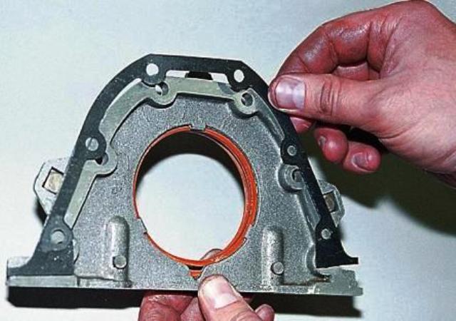 Самостоятельная замена переднего и заднего сальника коленвала на ВАЗ 2107