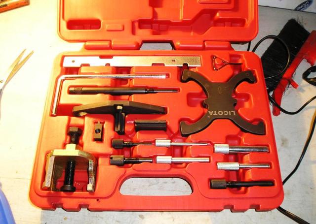 Замена ремня ГРМ Ford Focus 2 своими руками (видео): инструкции с фото