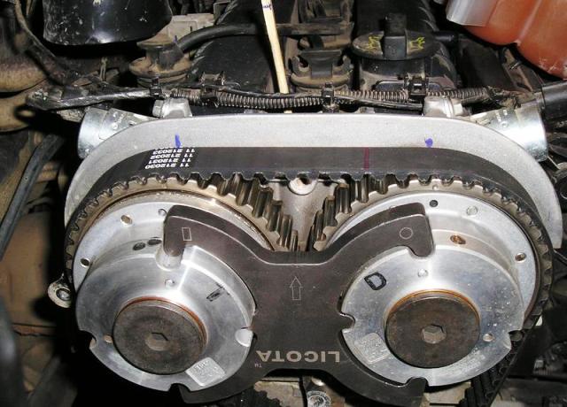 Замена ремня ГРМ Ford Focus 2 своими руками (видео): инструкции с фото