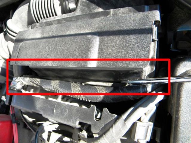 Замена воздушного фильтра Renault Megane 2: пошаговая инструкция с фото