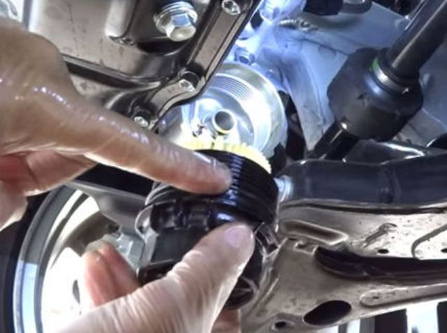 Как заменить масляный фильтр Тойота Королла: пошаговая инструкция и фото Как заменить масляный фильтр Тойота Королла: пошаговая инструкция и фото