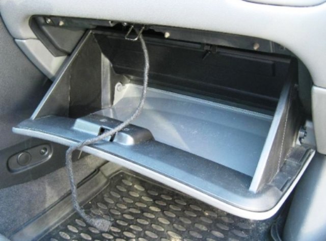 Процесс замены салонного фильтра в Nissan Almera Classic: фото и видео