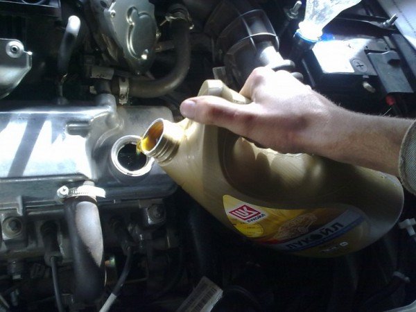 Замена моторного масла в LADA Granta: пошаговая инструкция, фото и видео Замена моторного масла в LADA Granta: пошаговая инструкция, фото и видео