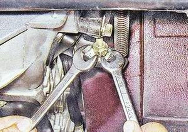 Как регулировать педали сцепления на авто ВАЗ 2107: инструкции и видео