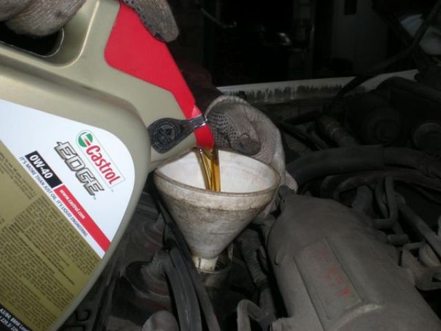 Все о моторном масле марки Castrol Edge 0w-40: особенности, фото и видео Все о моторном масле марки Castrol Edge 0w-40: особенности, фото и видео