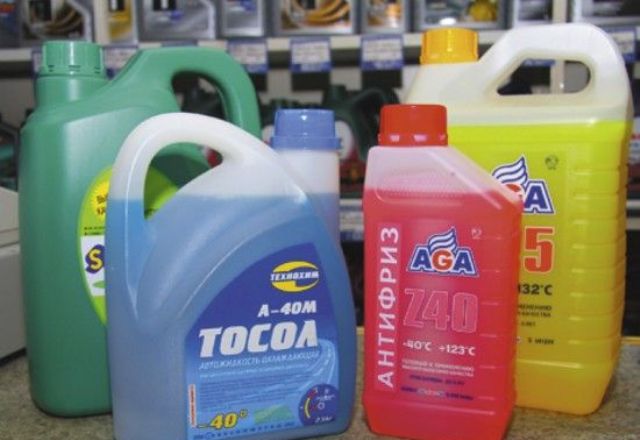 Процесс выбора и замены тосола на ВАЗ 2110: фото- и видеоинструкции