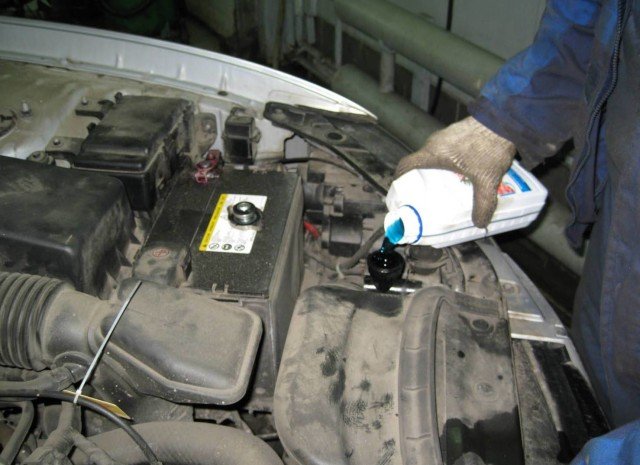 Характеристики охлаждающей жидкости для автомобиля: фото и видео Характеристики охлаждающей жидкости для автомобиля: фото и видео