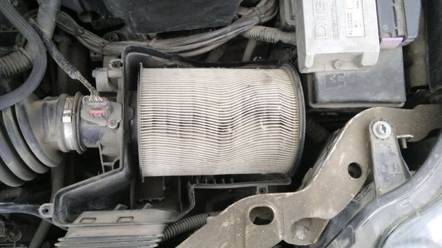 Замена и рестайлинг воздушного фильтра на Ford Focus 2: фото и видео Замена и рестайлинг воздушного фильтра на Ford Focus 2: фото и видео