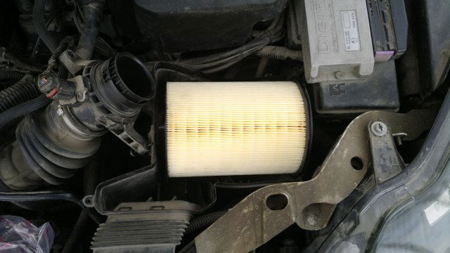 Замена и рестайлинг воздушного фильтра на Ford Focus 2: фото и видео Замена и рестайлинг воздушного фильтра на Ford Focus 2: фото и видео