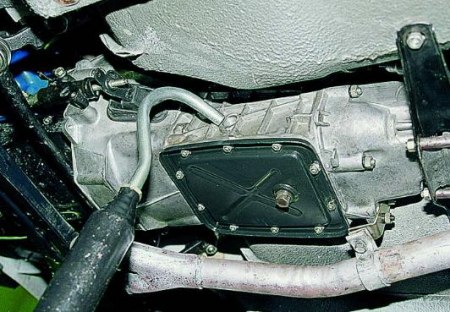 Пошаговая инструкция по замене масла в КПП Lada Priora: фото- и видеообзор Пошаговая инструкция по замене масла в КПП Lada Priora: фото- и видеообзор