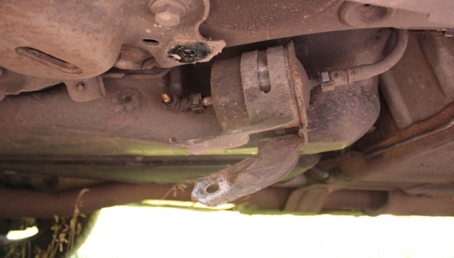 Как самому заменить топливный фильтр на Volvo ХС90 с дизельным двигателем