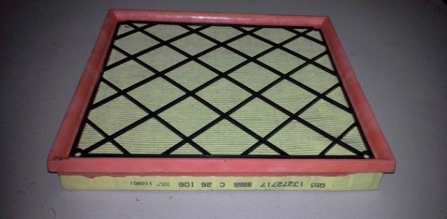 Как самому поменять воздушный фильтр в автомобиле Chevrolet Cruze