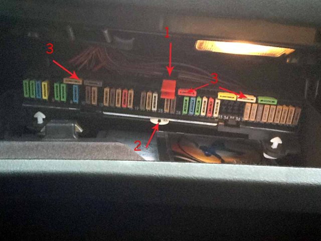 Блок предохранителей BMW E39: схема, расположение и способы замены Блок предохранителей BMW E39: схема, расположение и способы замены