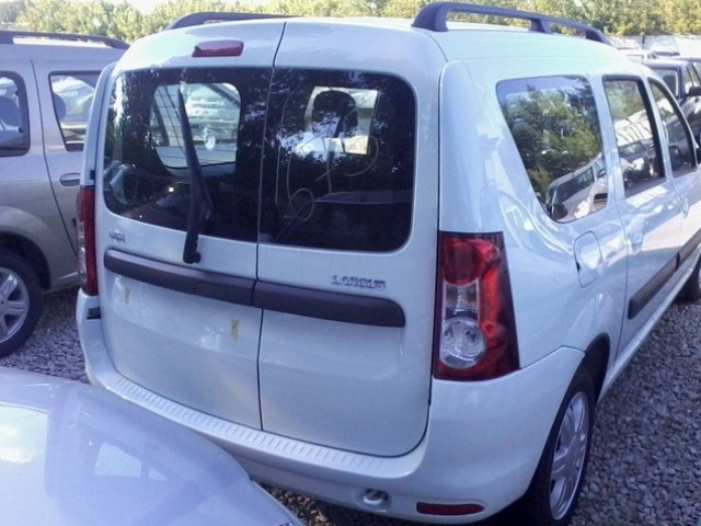 Установка защиты заднего бампера на Ладу Ларгус Установка защиты заднего бампера на Ладу Ларгус