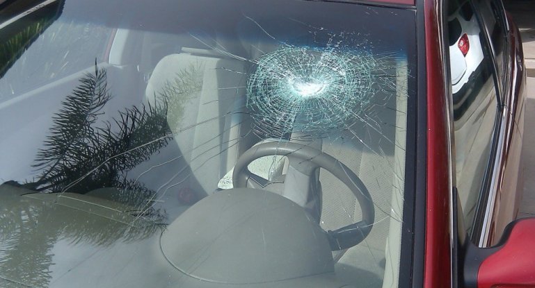 Ремонт лобового стекла автомобиля ВАЗ