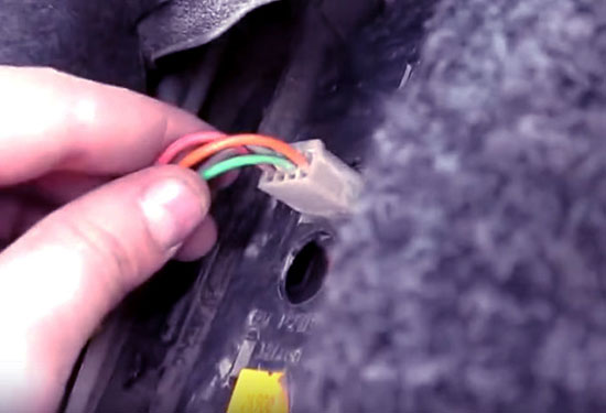 Замена задних фонарей на ВАЗ 2115 самостоятельно Замена задних фонарей на ВАЗ 2115 самостоятельно