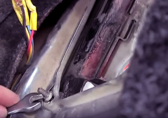 Замена задних фонарей на ВАЗ 2115 самостоятельно Замена задних фонарей на ВАЗ 2115 самостоятельно