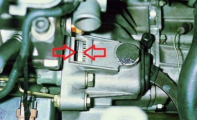 Самостоятельно меняем ремень ГРМ на ВАЗ 2108 в гаражных условиях Самостоятельно меняем ремень ГРМ на ВАЗ 2108 в гаражных условиях