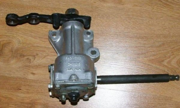 Изучаем и ремонтируем рулевой редуктор «Шестерки» Изучаем и ремонтируем рулевой редуктор «Шестерки»