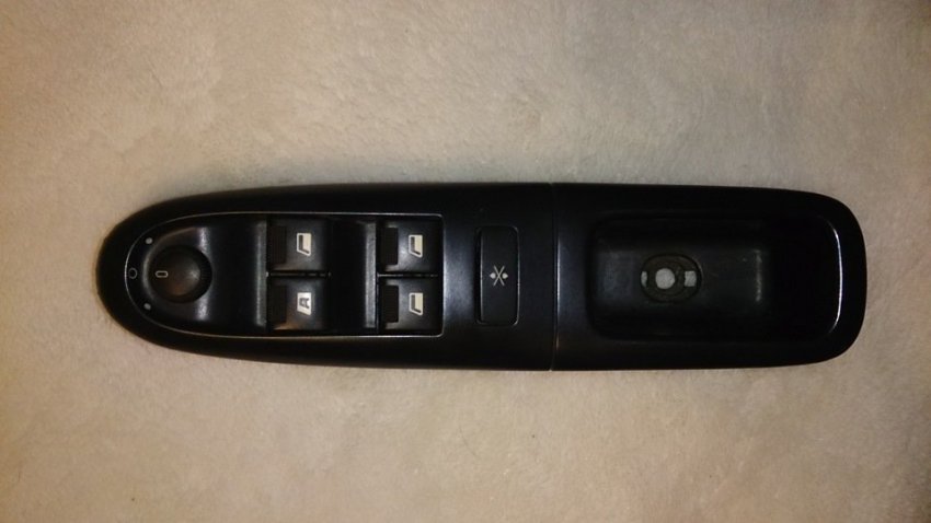 Особенности работы и ремонта блока управления стеклоподъемниками