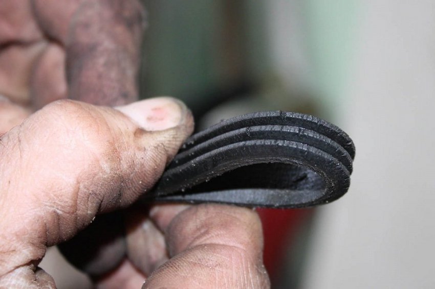 Характеристика ремня генератора, инструкция по его проверке и замене