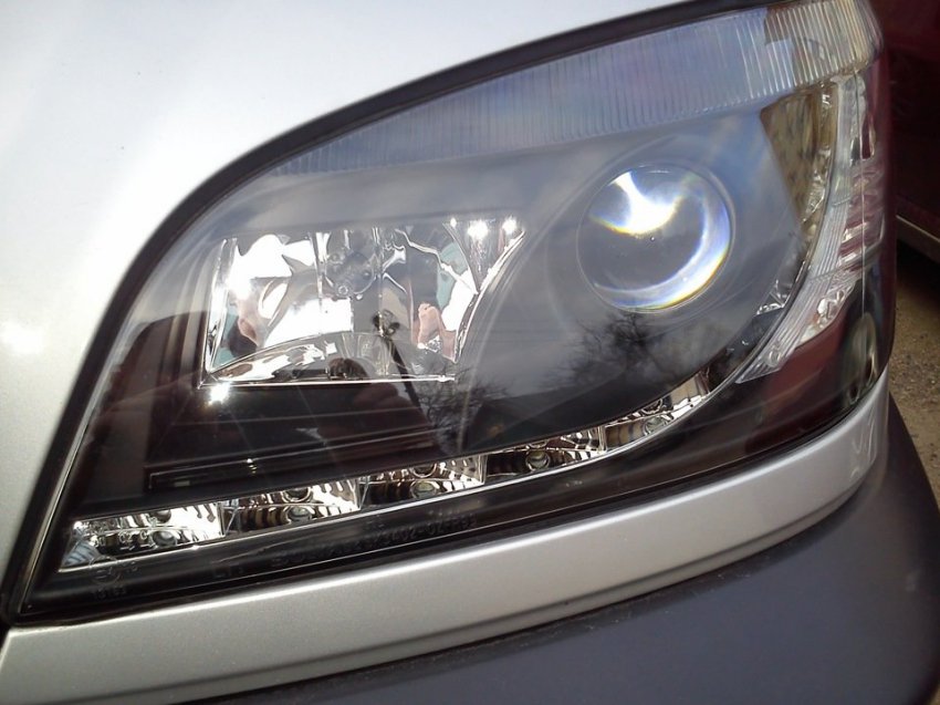 Как выбрать и заменить лампы ближнего света и другую оптику в Опеле Астра H и Вектра?