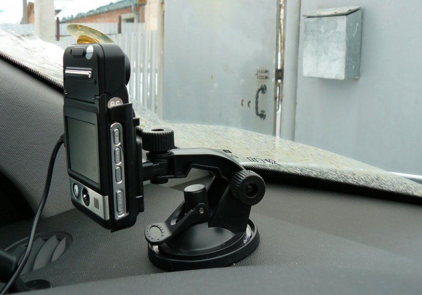 Как подключить видеорегистратор в машине без прикуривателя своими руками?