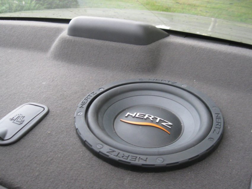 Понятие, принцип работы и типы савбуферов, особенности выбора в машину