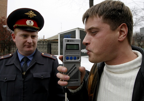 Допустимая норма алкоголя за рулем в промилле 2017 — закон 0.16 Допустимая норма алкоголя за рулем в промилле 2017 — закон 0.16