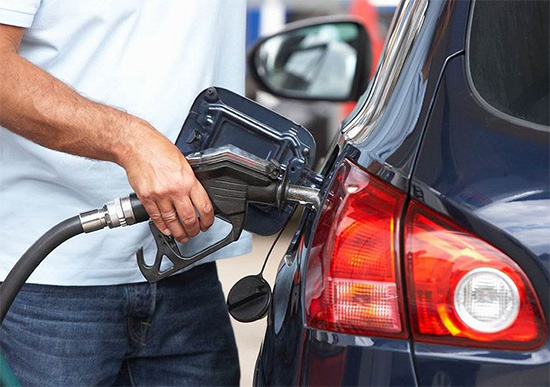 Как правильно заправлять машину на заправке: подробная инструкция