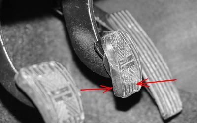 Почему при торможении бьет педаль тормоза Почему при торможении бьет педаль тормоза