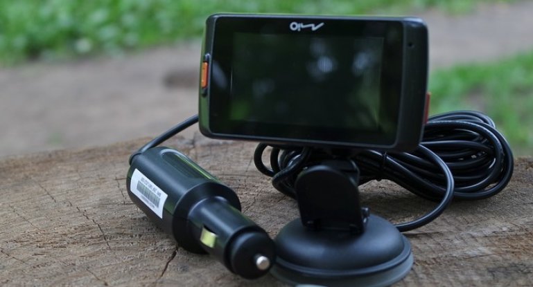 Обзор видеорегистраторов Mio MiVue 688 и других моделей: инструкция по эксплуатации и отзывы