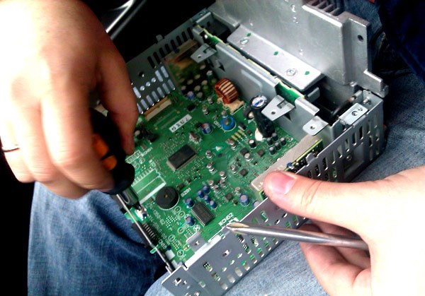 USB-адаптер для штатных магнитол своими руками: как подключить флешку к автомагнитоле и установка