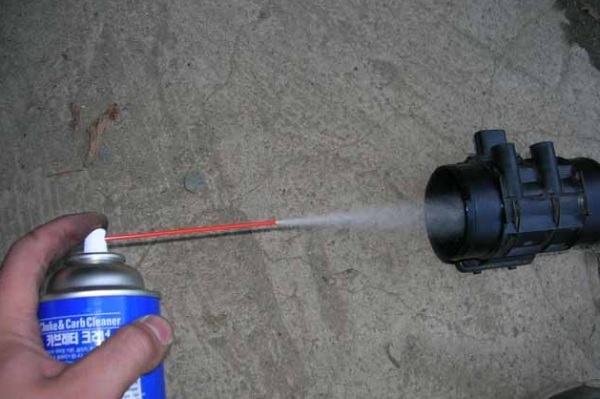 Признаки неисправности ДМРВ: как проверить датчик массового расхода воздуха, его ремонт и замена Признаки неисправности ДМРВ: как проверить датчик массового расхода воздуха, его ремонт и замена